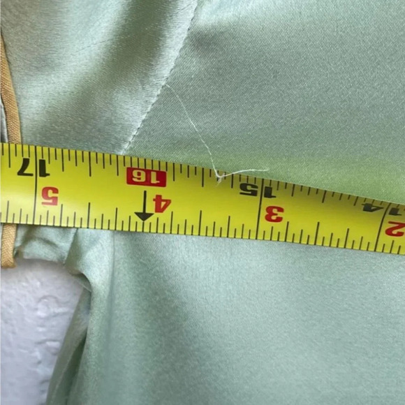 Pretty Little Thing Womens Embroidered Taurus Sign Satin PJ Set Green Sz 2 - Picture 3 of 9